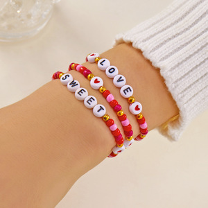Bracelet à lettres multicolores tendance pour couple, bracelet à lettres personnalisé fait à la main, bracelet d'<span class=keywords><strong>amitié</strong></span> doux et amoureux pour cadeau de Saint-Valentin - Product Image 2
