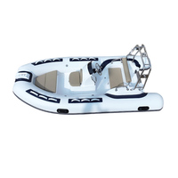 Bateau semi-rigide 390C, coque en fibre de verre, tubes en Hypalon pour utilisation aquatique, coque en V profond
