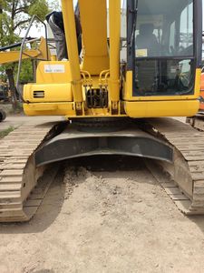 Excavatrices de taille moyenne Komatsu PC210 d'origine japonaise, 22 tonnes, excavatrices d'occasion de 22 tonnes, excavatrice hydraulique sur chenilles à vendre - Product Image 4