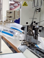 Machine à coudre industrielle Jack 8740 à 4 aiguilles et 6 fils avec point de recouvrement, adaptée aux sous-vêtements et maillots de bain