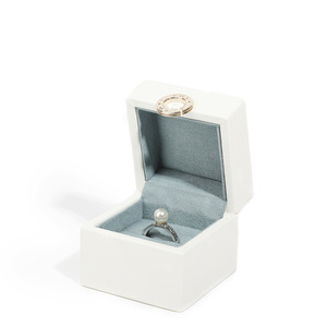 กล่องเครื่องประดับต่างหูสร้อยคอกระดาษแข็งแข็งสำหรับห่อเป็นผ้าเป็นกลุ่มผู้ผลิตจากโรงงานในเวียดนาม - Product Image 1