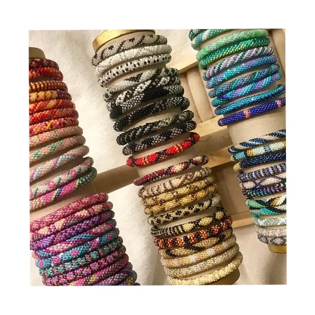 50 bracelets à perles en rouleau, style népal, fait à la main