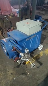 Máquina pulverizadora de yeso para paredes, bomba de lechada móvil de doble velocidad, alcance de entrega de lechada de 28 bar hasta 100 m - Product Image 4