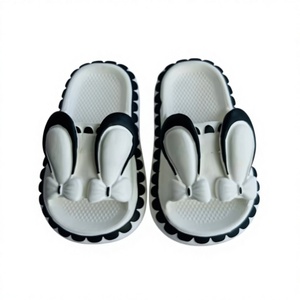 Tongs blanches en EVA à bout ouvert avec boucle, antidérapantes, pour l'été, pantoufles d'intérieur, motif uni, semelle amortie - Product Image 1