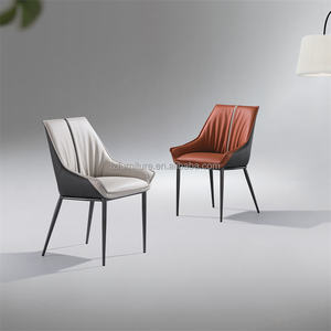 Sillas de Comedor Modernas y Lujosas Tapizadas en Cuero Vegano Ecológico, con Detalles Elegantes y Patas de Metal Resistentes - Product Image 4