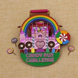 Médaille professionnelle personnalisée en émail doux arc-en-ciel paillettes bonbons course défi avec château - Product Image 4