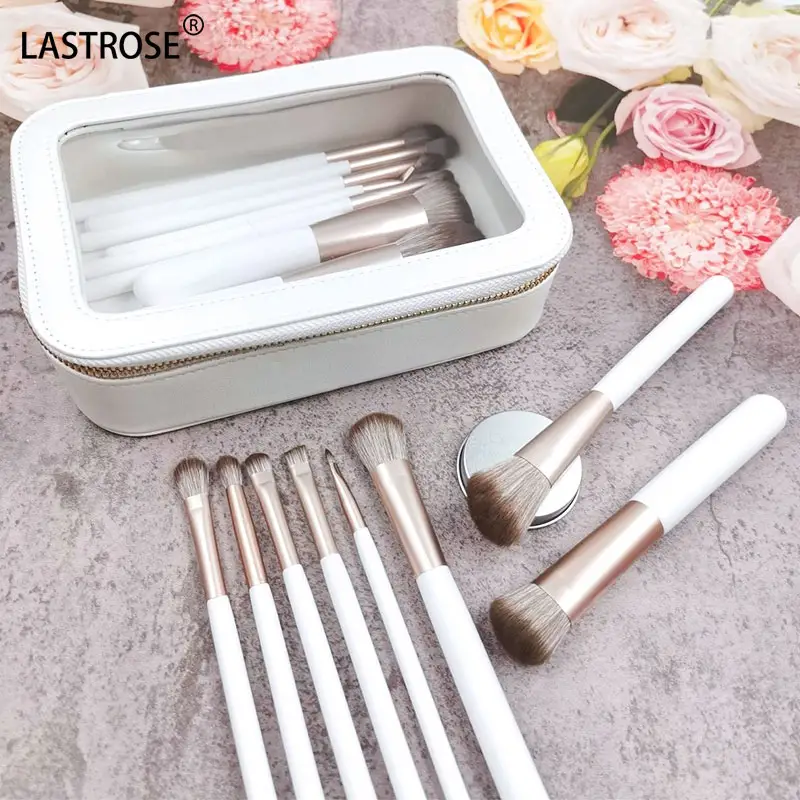 Etiqueta privada 18PCS Pinceles de maquillaje de lujo blanco perla con bolsa portátil de viaje Juego de brochas cosméticas Tresluces Brush