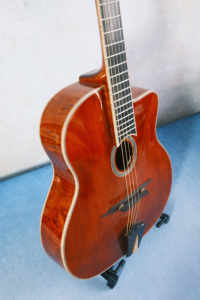 Guitarra Eléctrica Yunzhi de 17 Pulgadas Estilo Gypsy con Tapa Arqueada, Cuerpo Hueco de Arce Flameado Hecho a Mano, Diapasón de Ébano, Abeto Marrón H-H - Product Image 3