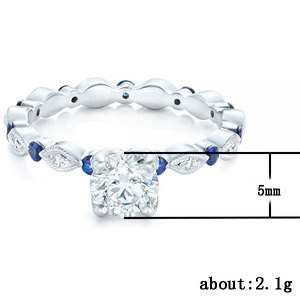 Anello di fidanzamento F160 in oro bianco con diamante taglio brillante rotondo e montatura a pavé, gioiello raffinato da donna - Product Image 6