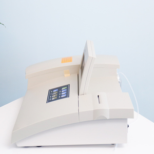 Analizador de Química veterinaria semiautomático con fácil operación de Windows para 12 análisis de sangre animal y características avanzadas de control de calidad - Product Image 3