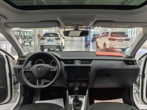 Usado 2019 Skoda <span class=keywords><strong>Octavia</strong></span> 1,4 T (230) Automático Inteligente Edición de Lujo - Product Image 4