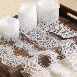 Nastro in Pizzo di Lusso Francese Bianco Traforato in <span class=keywords><strong>Tulle</strong></span> di <span class=keywords><strong>Nylon</strong></span> con Doppie Ciglia per Abiti da Bambina - Product Image 3