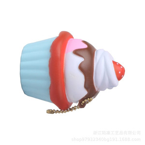ของเล่นบีบยืดหยุ่นรูปคัพเค้กไอศกรีมทำจากโฟม PU สำหรับเด็กอายุ 2-4 ปี ของเล่นเสริมพัฒนาการสำหรับเด็กผู้ชายและเด็กผู้หญิง ของขวัญตกแต่ง - Product Image 4