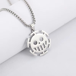 Neues Design Hochwertige Anime Trafalgar D. Water Law Luffy Edelstahl-Halskette Metallhandwerk - Product Image 2