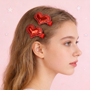 Jepit Rambut Bentuk Hati Terbaru dengan Payet Berkilau, Berlapis Pita, Anti Selip, Model Duckbill untuk Anak Perempuan, Jepit Rambut Hati yang Stylish - Product Image 2