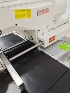 Système de machine à coudre industrielle à commande numérique - Product Image 4