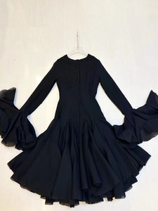 Женское однобортное платье с оборками - Product Image 4