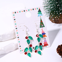 Boucles d'oreilles pendantes classiques en alliage pour femmes, style européen et américain, avec motifs sapin de Noël, flocon de neige, renne et cloche