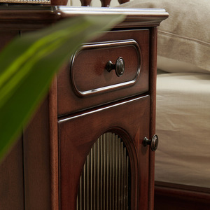 Mesita de Noche Estilo Francés de Madera Maciza con un Cajón, Mesita de Noche Clásica para Dormitorio con Almacenamiento - Product Image 4