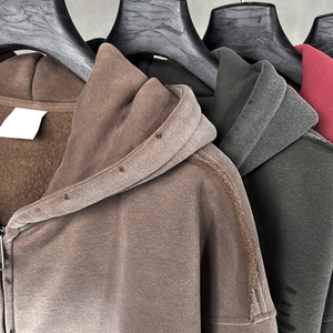 <span class=keywords><strong>Felpa</strong></span> <span class=keywords><strong>con</strong></span> Cappuccio <span class=keywords><strong>Grigia</strong></span> da Uomo <span class=keywords><strong>con</strong></span> Zip Completa, Effetto Sbiadito e Lavaggio Acido, Spalle Scese e Design <span class=keywords><strong>con</strong></span> Strass Pesanti - Product Image 2