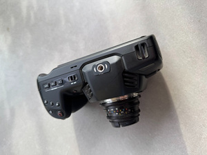 Caméra cinéma 4K Blackmagic, écran tactile LCD 5 pouces, caméra vidéo d'occasion pour la vidéographie de mariages et d'événements - Product Image 2