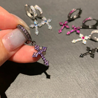 Boucles d'oreilles Huggie Vintage Sweet Cool Girl avec croix, zircon multicolore, style gothique, délicates, vente en gros