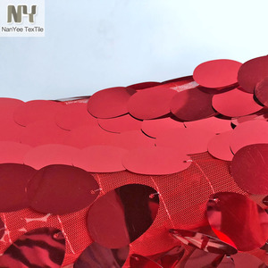 Nanyee Dệt Tear Drop Lớn Màu Đỏ Sequin Vải Bán Bởi Sân - Product Image 4