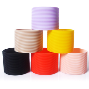 Manchon isolant en silicone antidérapant à grain croisé pour tasses en verre – <span class=keywords><strong>Protection</strong></span> pour tasses à thé et à eau - Product Image 1