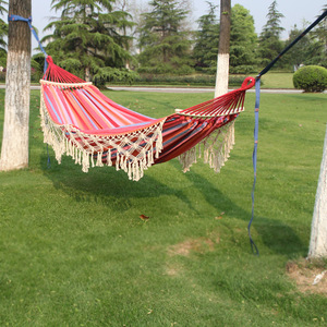 <span class=keywords><strong>Hamac</strong></span> de camping suspendu anti-retournement <span class=keywords><strong>en</strong></span> toile épaisse de style princesse avec pompons, pour <span class=keywords><strong>2</strong></span> <span class=keywords><strong>personnes</strong></span>, capacité 200 kg, utilisation toutes saisons - Product Image 4