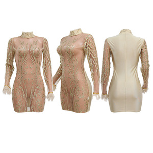 ชุดเดรสแฟชั่นสำหรับคลับชุดเดรสเข้ารูปขนนกสีเลื่อมพิมพ์ลายเซ็กซี่ดีไซน์ใหม่ - Product Image 5