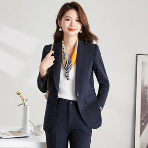 Tailleur da Donna Elegante di Alta Qualità, Personalizzato, Slim Fit, per <span class=keywords><strong>Ufficio</strong></span> e Business - Product Image 4