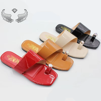 Tongs d'été avec décoration en diamant, sandales et chaussures de plage pour femmes, babouches femme tendance, respirantes