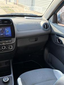 Renault K-ZE <span class=keywords><strong>E</strong></span> Intelligence Version 2019 Usata, 5 Porte, 4 Posti, SUV Elettrico Urbano Blu su Nero - Product Image 4