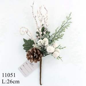 منتج من المنتجات الأفضل مبيعاً وهو من منتجات الكريسماس والتوت الأبيض وهو يعد من مختارات أوراق هولي الرائعة كديكور - Product Image 2