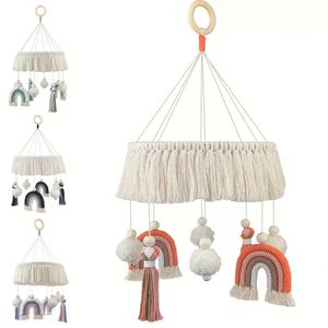 Décoration murale en macramé arc-en-ciel faite à la main, personnalisée, tissée, avec pompons, style bohème neutre, pour enfants - Product Image 1