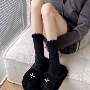 Calcetines hasta media pantorrilla para mujer, color sólido, algodón blanco, diseño con volantes, cálidos y esponjosos, para uso diario - Product Image 3