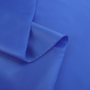 Tela Taslan 20D 80GSM Impermeable Ligera de Poliéster Teñido Liso para Prendas de Vestir, Chaquetas y Abrigos - Product Image 2