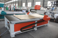 Routeur CNC économique de Jinan pour la sculpture sur bois et la fabrication de portes en bois – Machine de découpe CNC à vendre