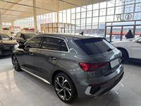 Exportation vers la Russie : Audi A3 Sportback 35 TFSI Luxe Sport d'occasion 2022 à vendre, faible kilométrage, peinture d'origine, provenance Chine