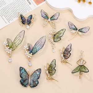 Broche Borboleta Coreano Série Mori, Broche de Liga com Simulação Natural de Inseto, Alfinete de Lapela Versátil para Roupas com Libélula Elfo - Product Image 1