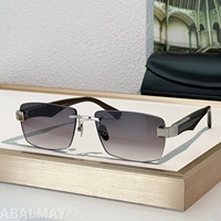 Lunettes de soleil de luxe MAY the CHARACTER II 58-18-140 pour hommes et femmes, de qualité supérieure, style punk classique, protection UV400, avec boîte
