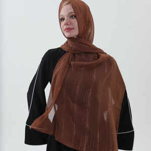 イスラム教徒<span class=keywords><strong>2025</strong></span>新しいクール通気性明るいシルクシフォン島クレープスカーフ純粋な色シンプルマレーインドネシア人女性のスカーフ - Product Image 1