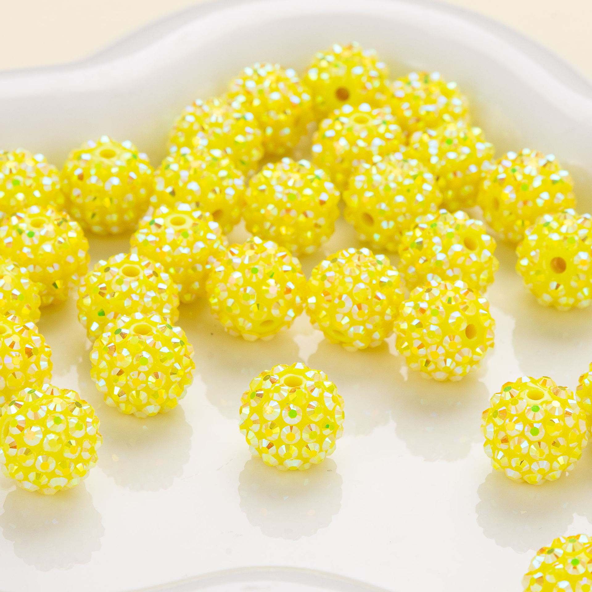 สีเหลือง