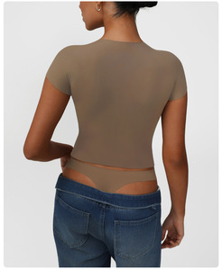 Vendita calda <span class=keywords><strong>abbigliamento</strong></span> donna T-shirt sportive T-shirt ricamo personalizzato stampa all'ingrosso T-shirt - Product Image 2