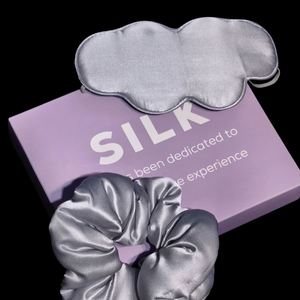 Masque pour les yeux en soie de mûrier 100% de haute qualité, design suspendu en forme de nuage, pour hôtel de luxe - Product Image 4