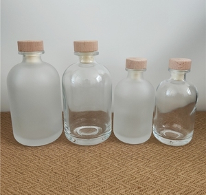 Botella <span class=keywords><strong>de</strong></span> Vidrio Vacía para <span class=keywords><strong>Vino</strong></span>, Vodka, Ginebra, Ron, Alcohol, Whisky y Licores <span class=keywords><strong>con</strong></span> Corcho, 200ml, 500ml, 750ml, Venta al Por Mayor <span class=keywords><strong>de</strong></span> Fábrica - Product Image 3