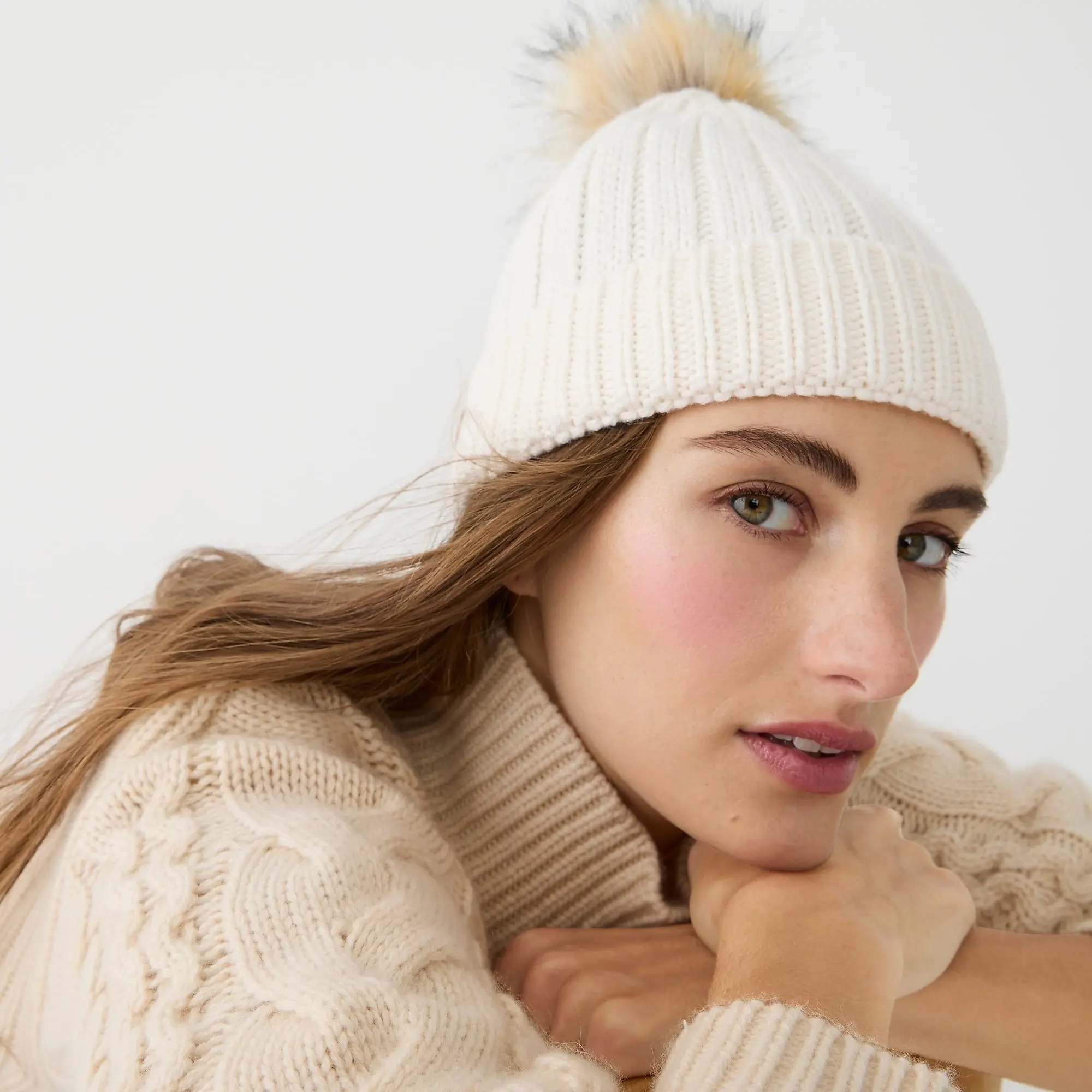 Custom 37%Viscose  33%Nylon  30% Wool Women's High Quality Thickened Wool Pom Pom Knitted Beanie Hat