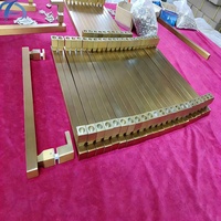Poignée de porte carrée en acier inoxydable brossé doré, personnalisée en usine en Chine, pour porte de douche en verre Austin, avec porte-serviettes