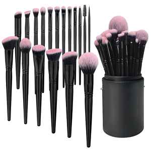 MABR-268 Juego de 18 <span class=keywords><strong>Brochas</strong></span> de Maquillaje <span class=keywords><strong>para</strong></span> Mejillas con Mango de Plástico Negro y Rosa, Pelo Nano, Calidad Premium, Sensación Opulenta, Bálsamo Labial, Logotipo Personalizado - Product Image 3