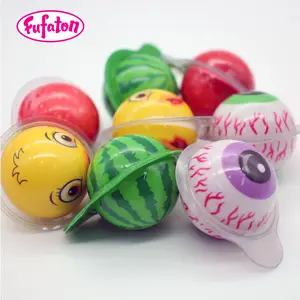 Oogbol Gummy candy voor Halloween snoep met paperclip